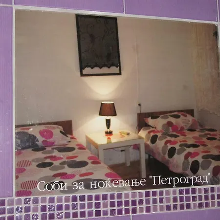 Апартаменты Petrograd *
